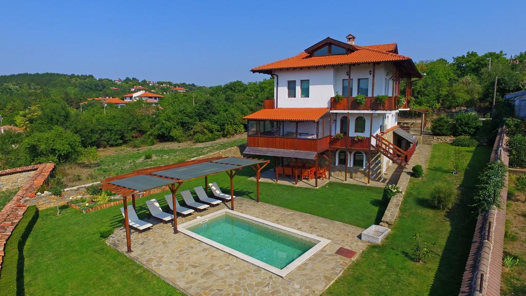 Guest House Diabora ارباناسي الغرفة الصورة