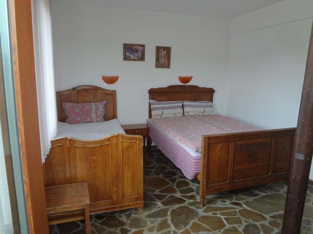 Guest House Diabora ارباناسي المظهر الخارجي الصورة