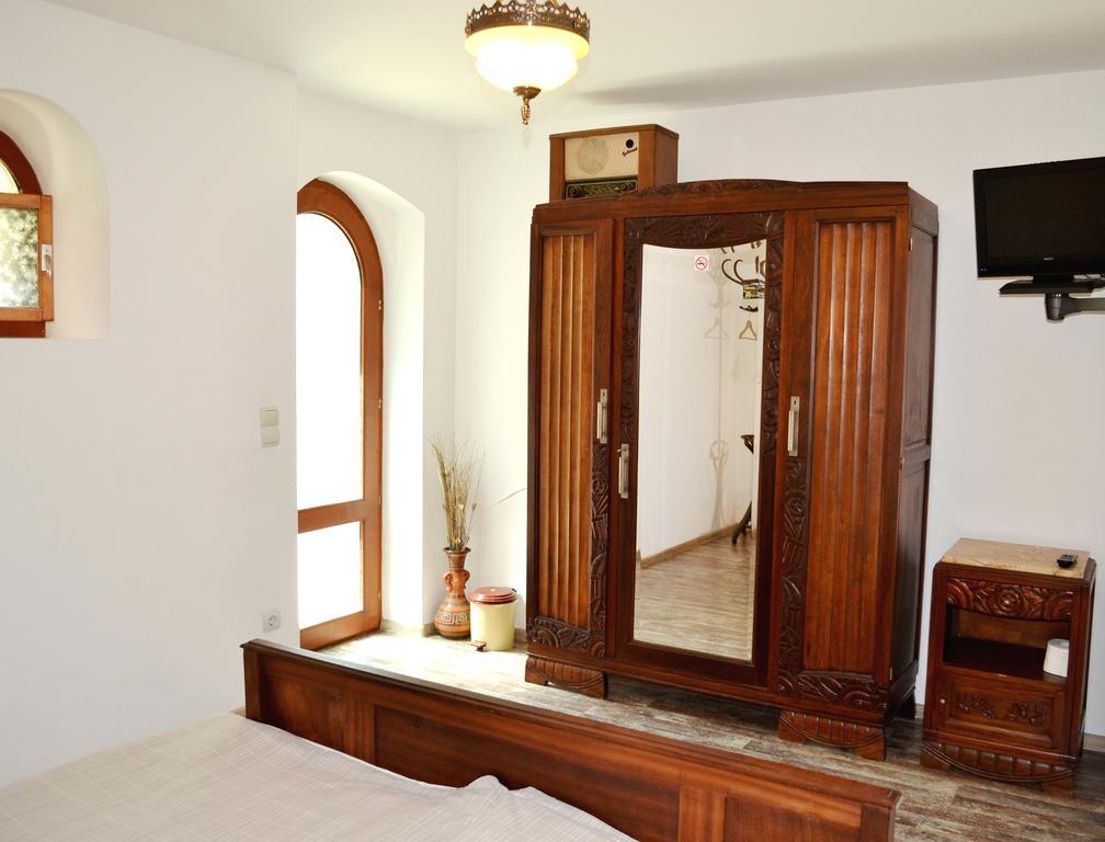 Guest House Diabora ارباناسي الغرفة الصورة